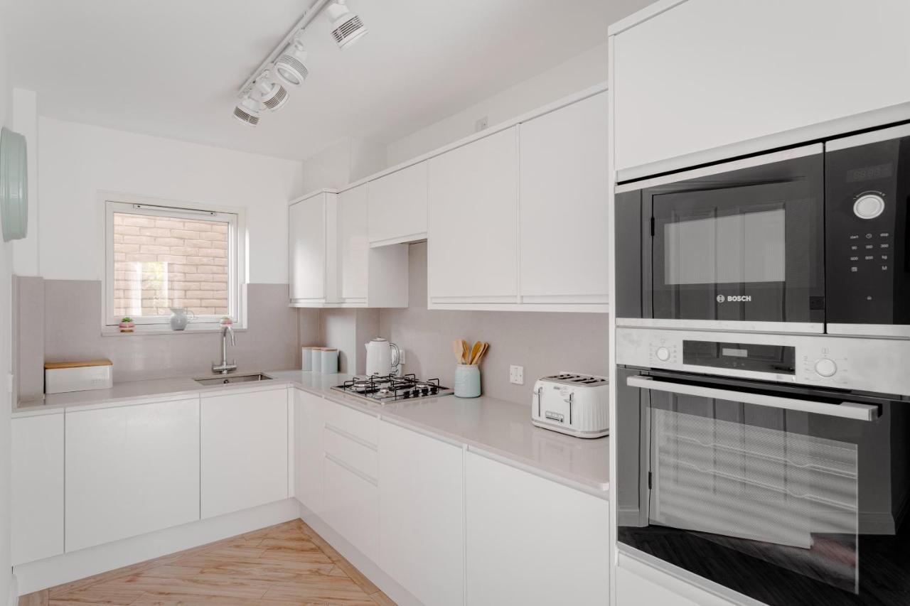 2 Bedroom City Centre Townhouse - With Parking Cambridge Zewnętrze zdjęcie